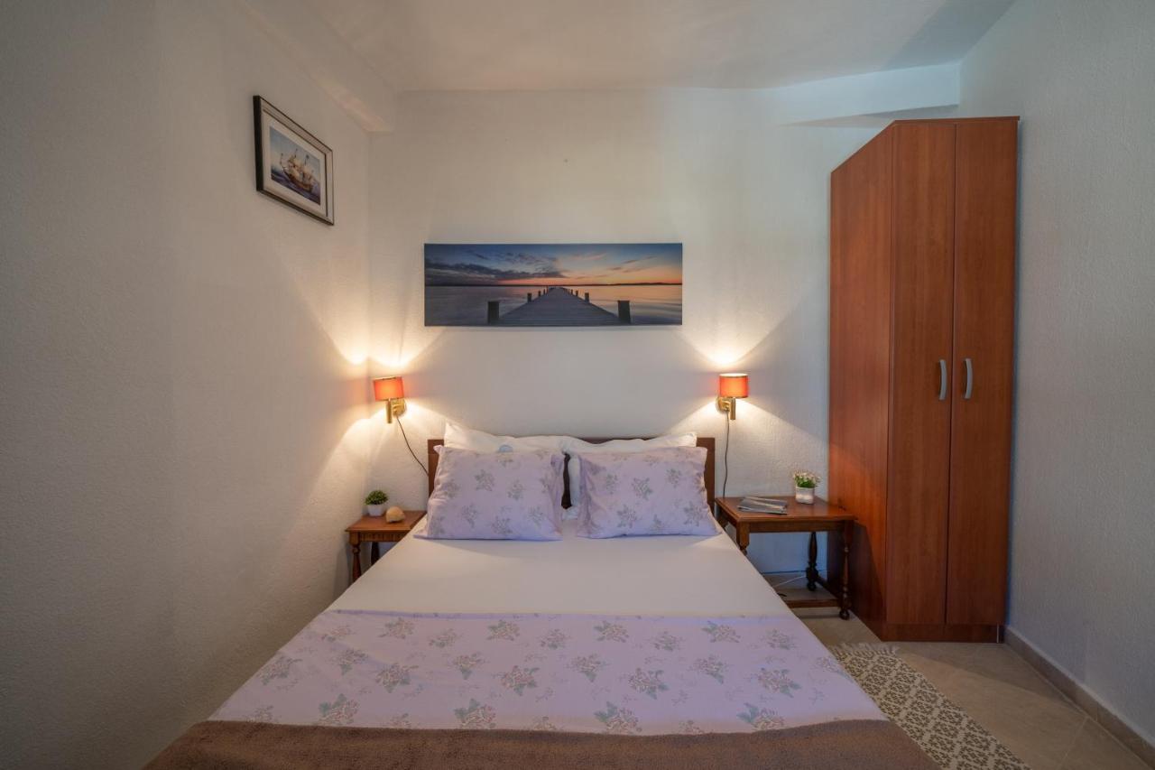 Aneta Apartments Risan Ngoại thất bức ảnh